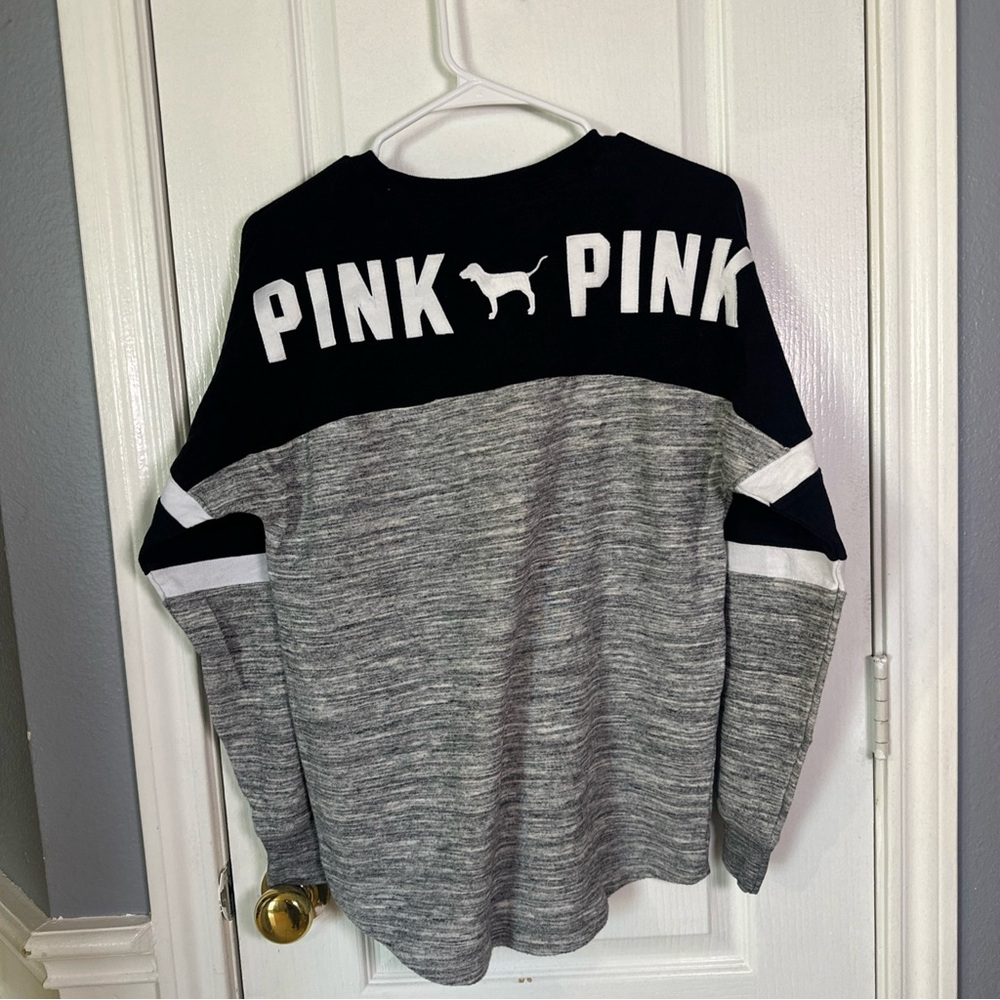 Victoria's Secret PINK Black and Gray‎ Sweatshirt oversized XS